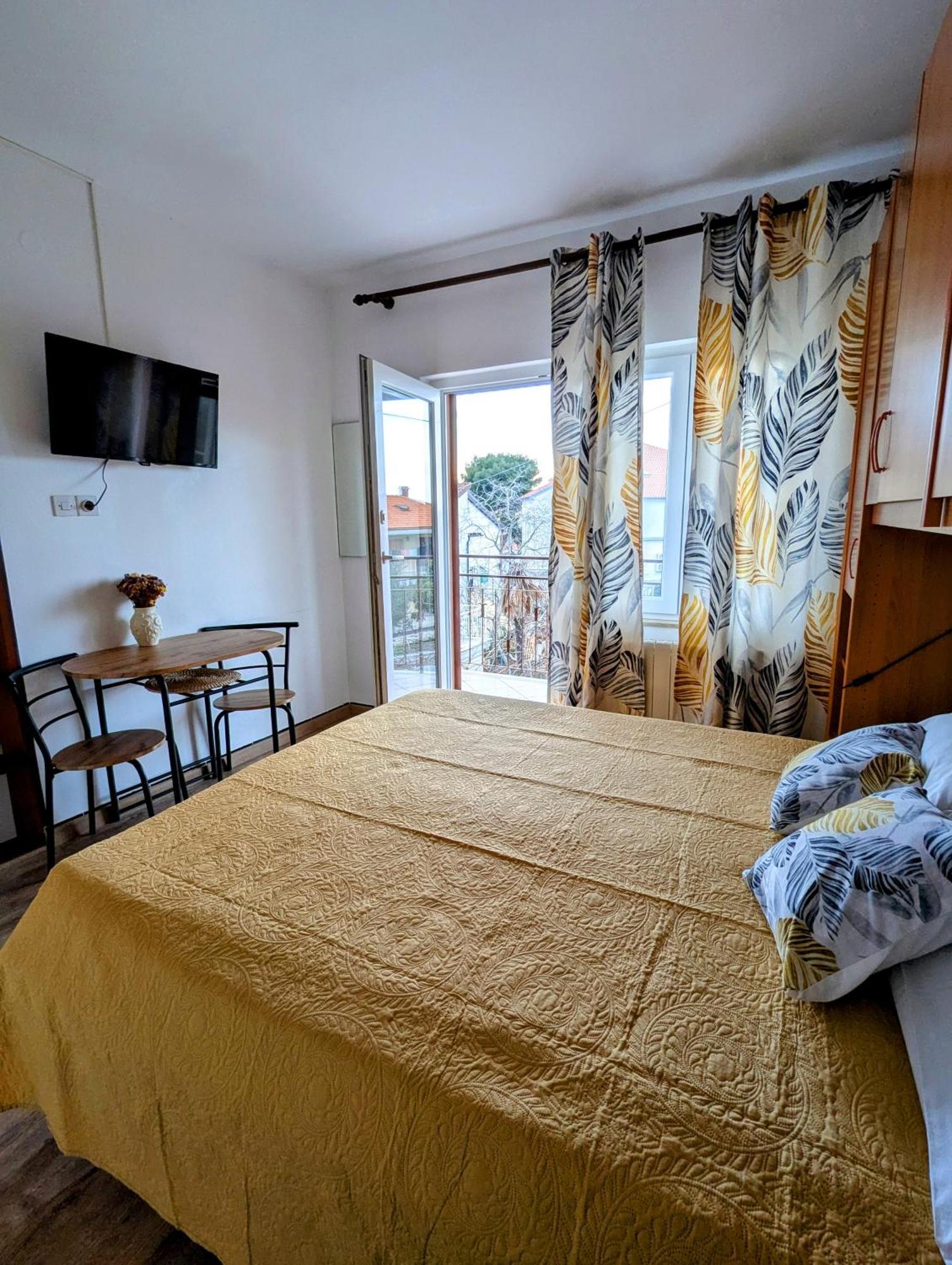 Apartments Ada Rovinj Exterior photo